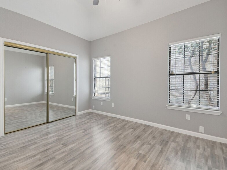 Building Photo - 2913 Eagles Nest Dr
