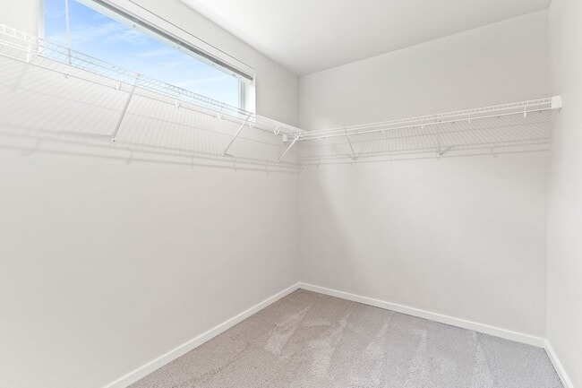 Building Photo - Like-New 4BR Corner Home w/ A/C, 2-Car Garage & Bonus Room