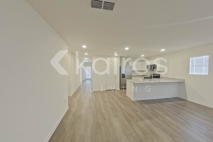 Building Photo - 187 Lochwolde Dr