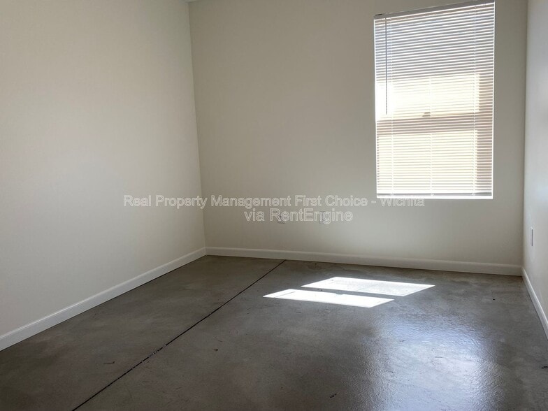 Building Photo - 1514 N Madison Ave