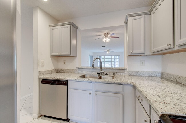 Building Photo - 5710 Princess Palm Ct