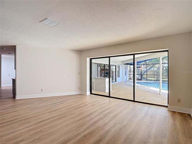 Building Photo - 4072 Belmoor Dr