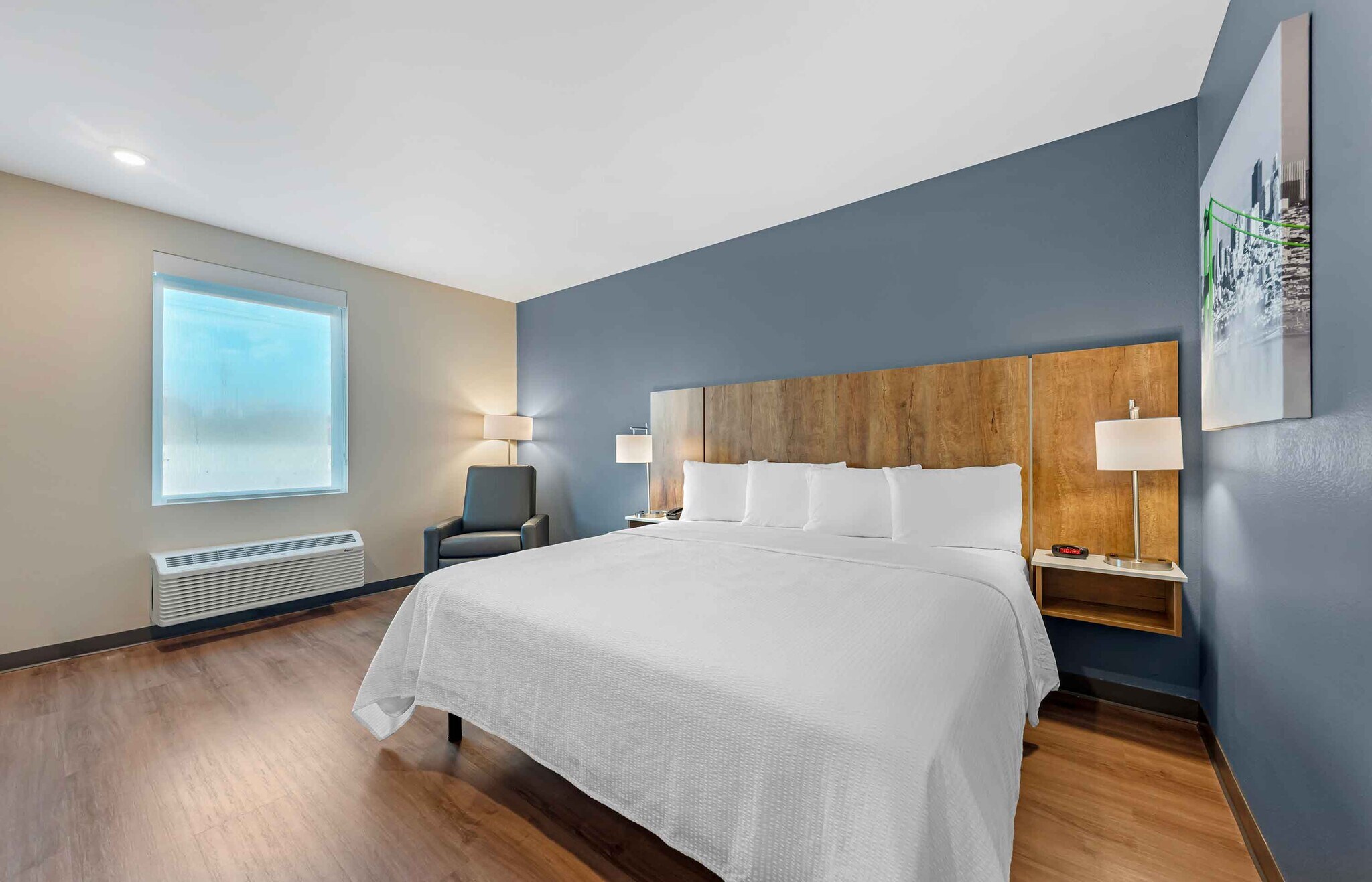 Building Photo - Furnished Studio-Temple