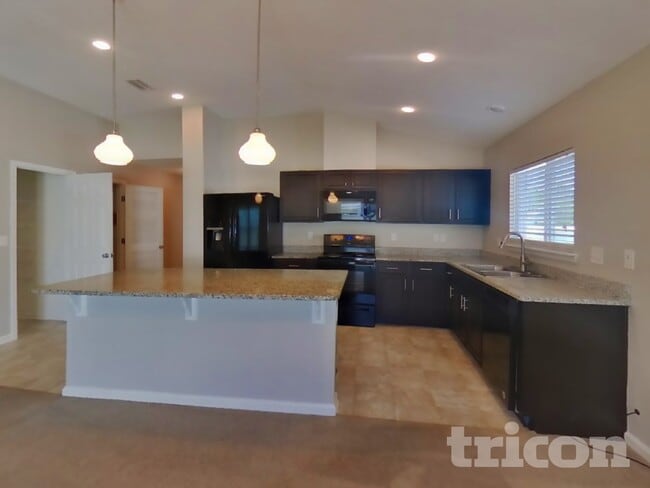 Building Photo - 97529 Albatross Dr