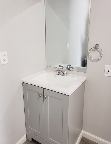 Building Photo - 745 5th St