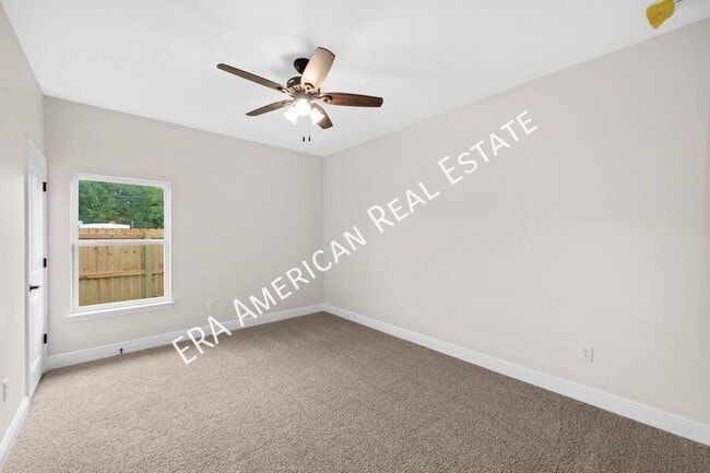 Building Photo - 727 Fairview Dr