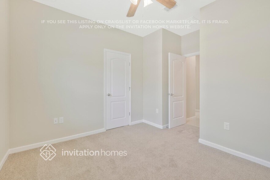 Building Photo - 240 Stone Arbor Ln