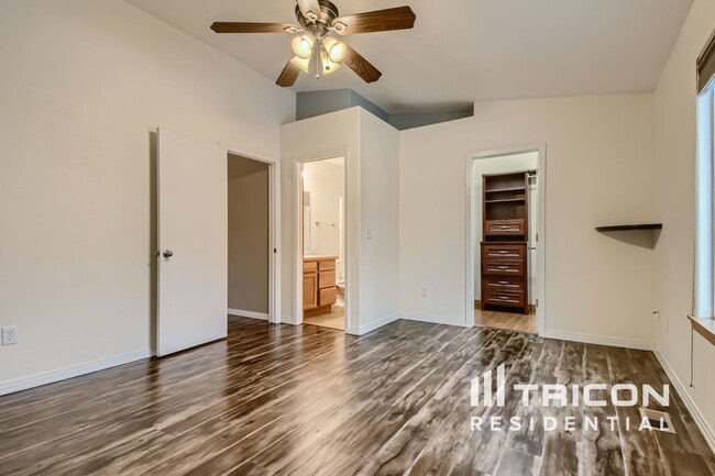 Building Photo - 305 Disc Ln