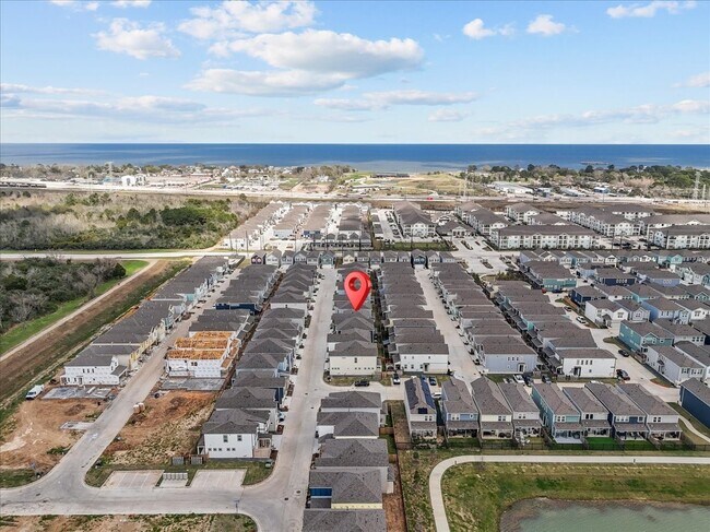 Building Photo - 700 Topwater Trl