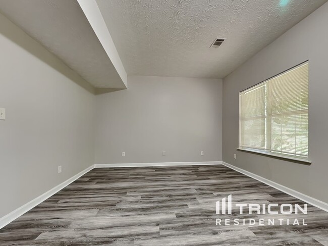 Building Photo - 957 Ashton Oak Cir