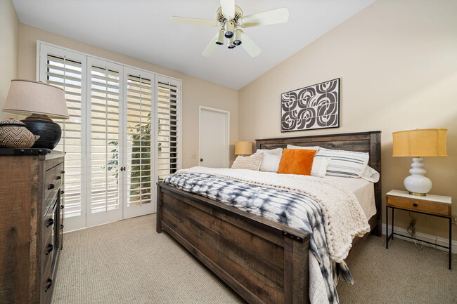Building Photo - 44825 Guadalupe Dr