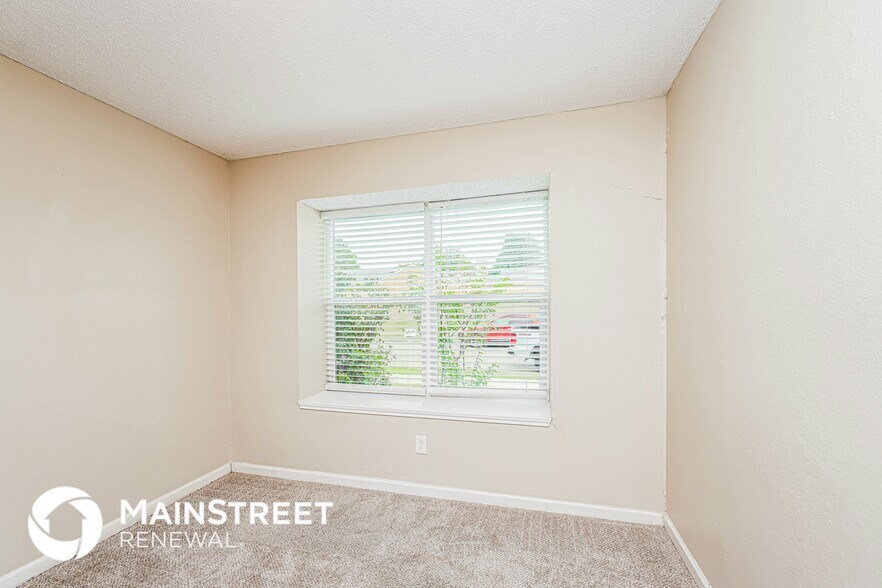 Building Photo - 1401 Del Rio Dr