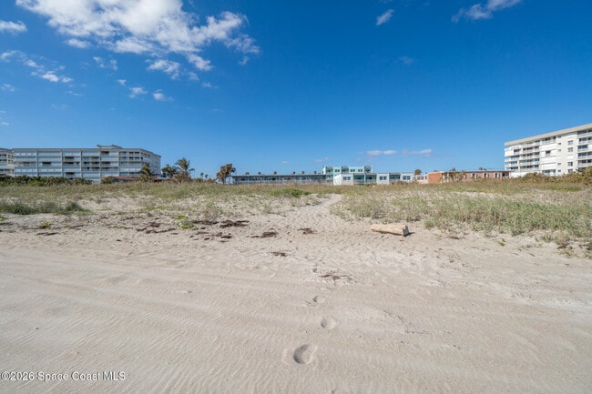 Building Photo - 3600 Ocean Beach Blvd