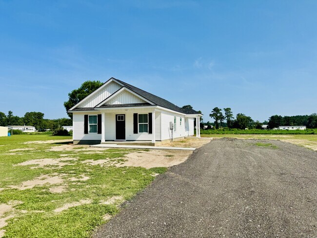 Building Photo - 3935 Mickey Ln