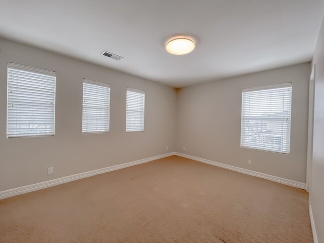 Building Photo - 2846 Iola St