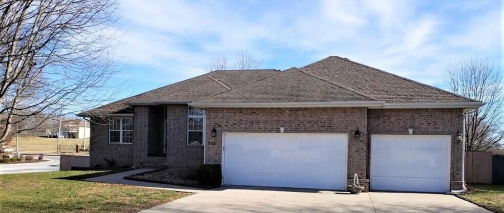 Building Photo - 502 Pepper Hill Dr