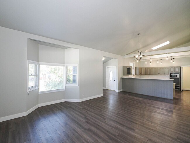 Building Photo - 408 E 775 N