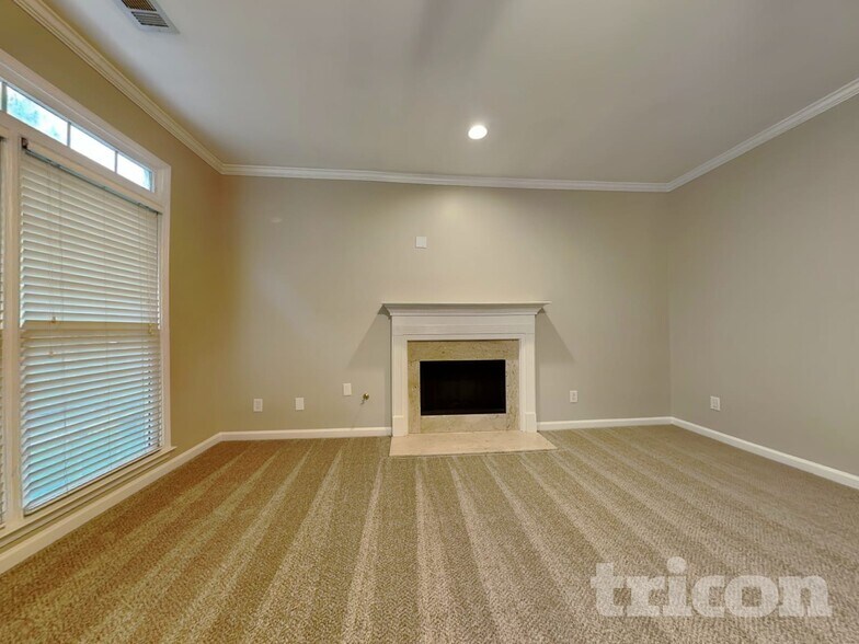 Building Photo - 206 Brightwater Dr