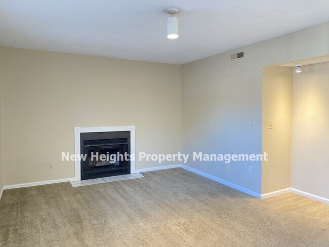 Building Photo - 557 TRAVELERS BLVD 0733
