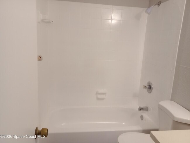 Building Photo - 2190 Knox McRae Dr