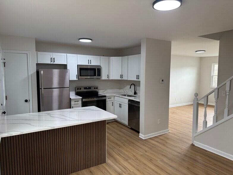 Building Photo - 951 Villa View Ct