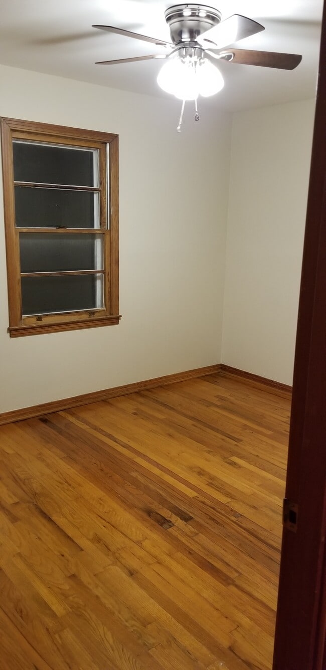 Building Photo - 4024 Anna Dr