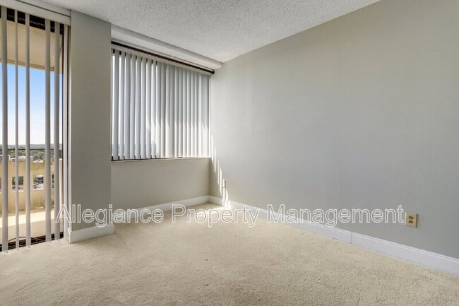 Building Photo - 6301 Stevenson Ave