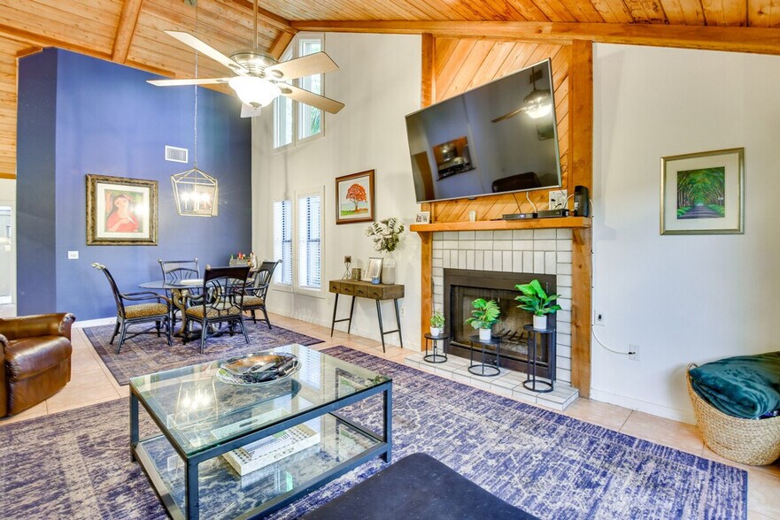 Building Photo - 7511 4th Ave W