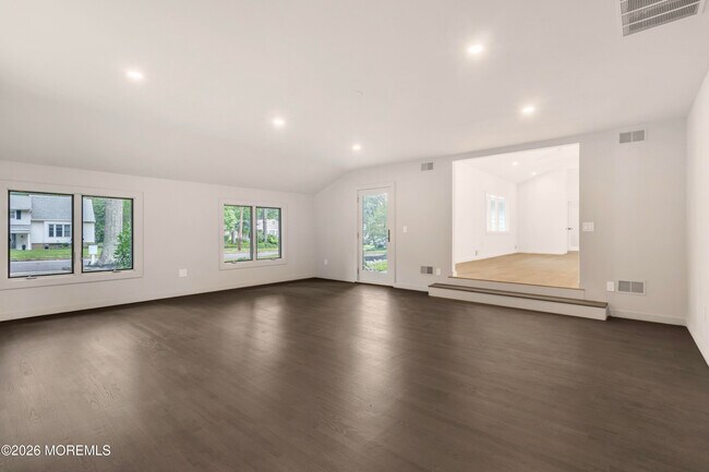 Building Photo - 14 Copperfield Ct