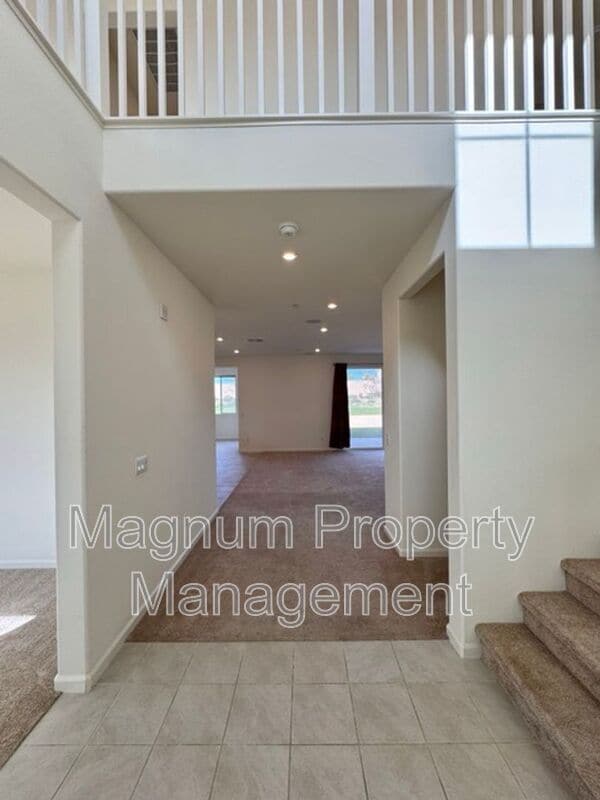 Building Photo - 31310 Reserve Dr