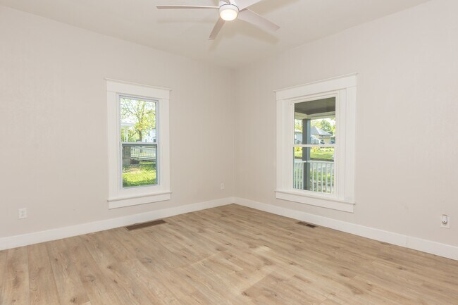 Building Photo - 207 N Leeds Ave