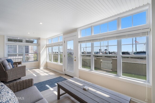 Building Photo - 305 Ocean Ave
