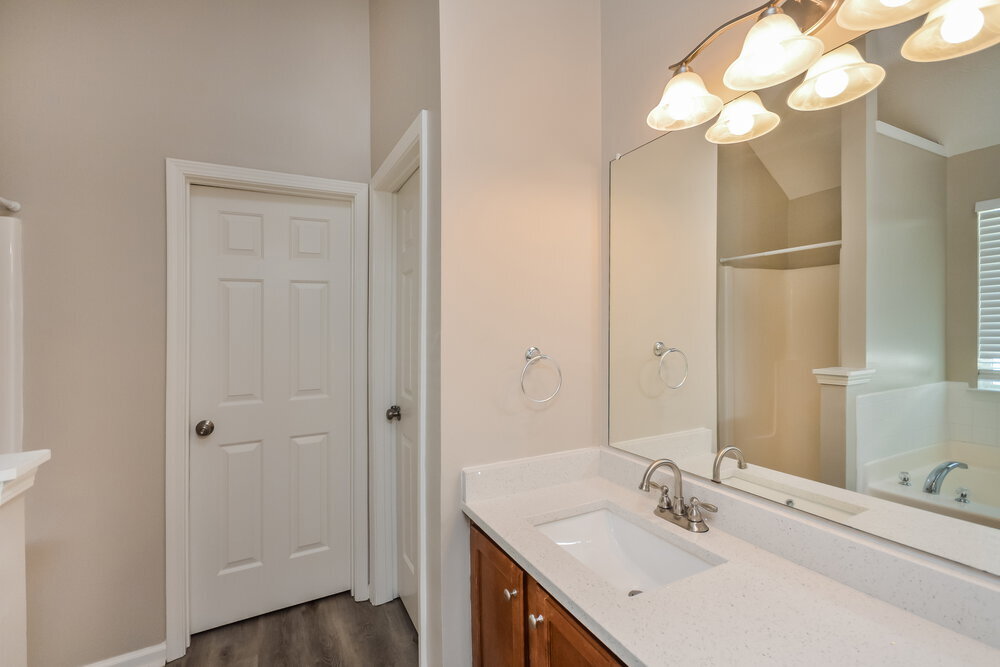 Building Photo - 729 Wood Bend Ct