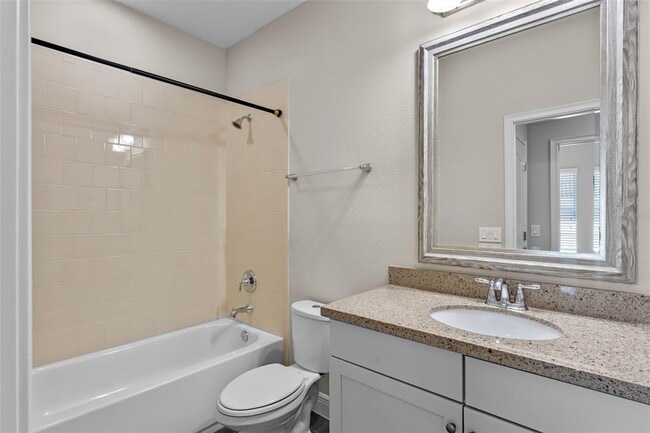 Building Photo - 2648 Lobelia Dr