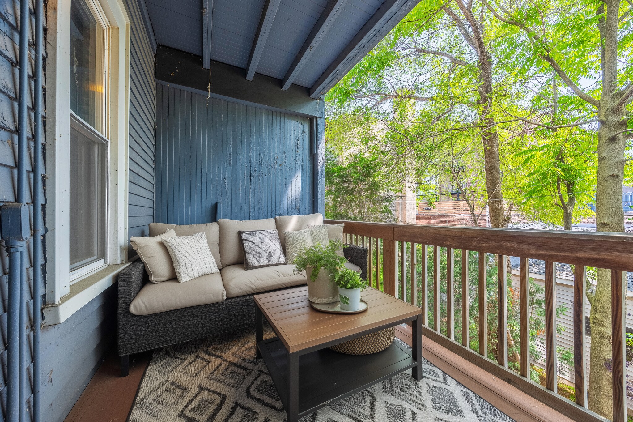 Building Photo - 4849 N Seeley Ave