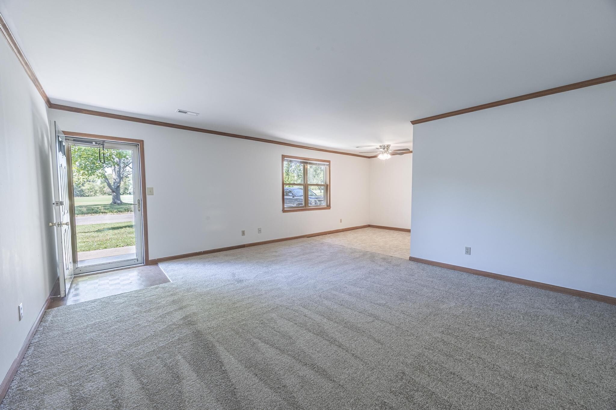 Building Photo - 552 Rumbach Ave