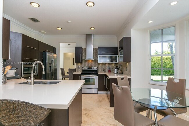 Building Photo - 2564 Jardin Ct
