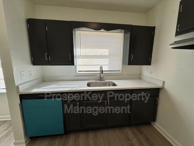 Building Photo - 4211 Searcy St