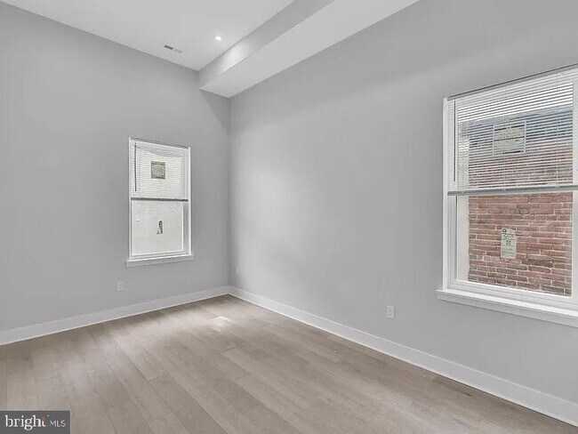 Building Photo - 1245 N 26th St