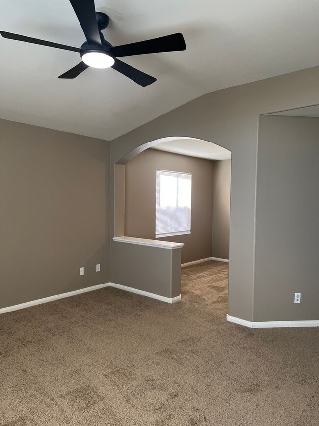 Building Photo - Gorgeous 2-Story Home You've Been Looking ...