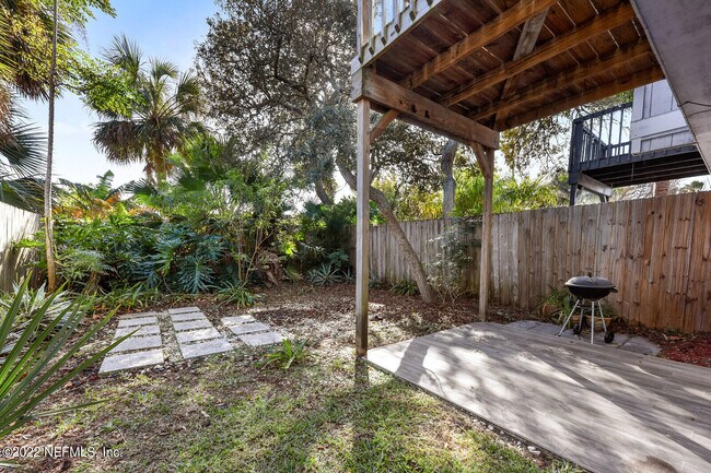 Building Photo - 512 10th Pl S