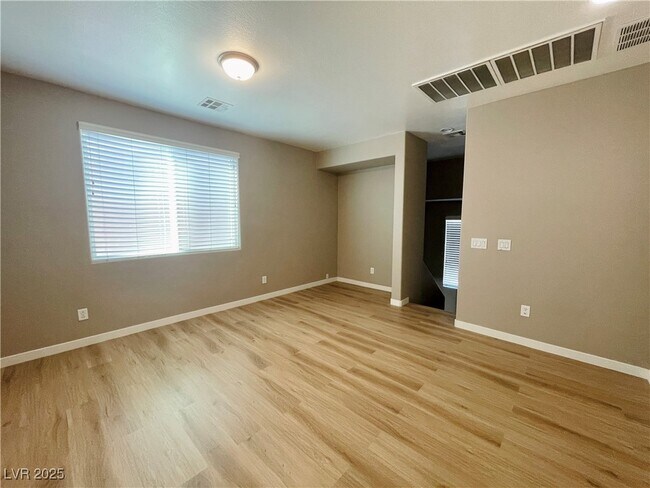 Building Photo - 5358 Panaca Spring St