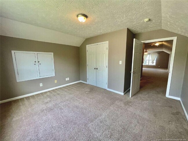 Building Photo - 193 Lochwood Dr