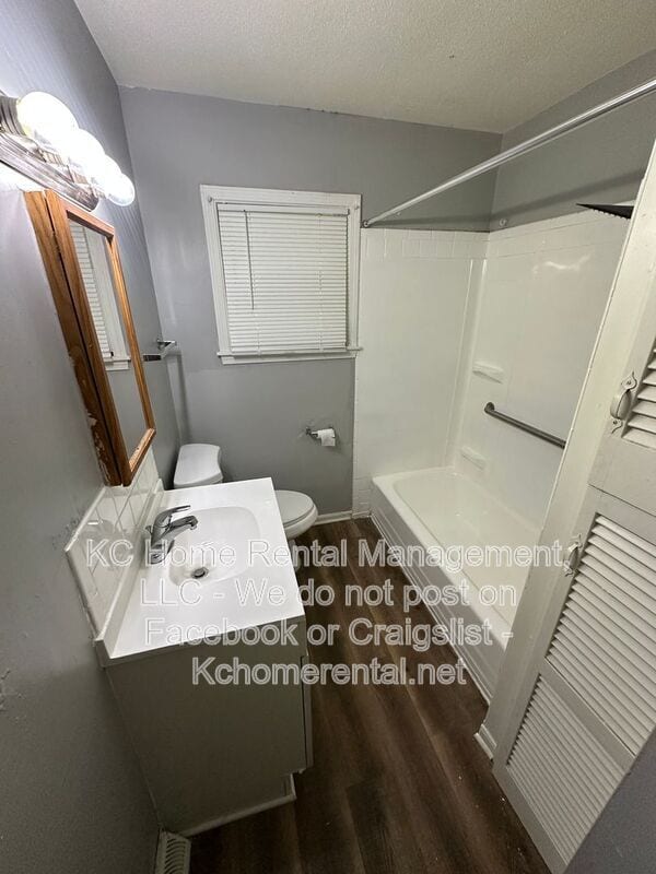 Building Photo - 3028 N 71 St