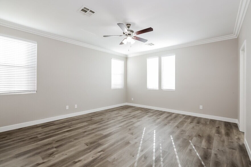 Building Photo - 6578 Holly River St