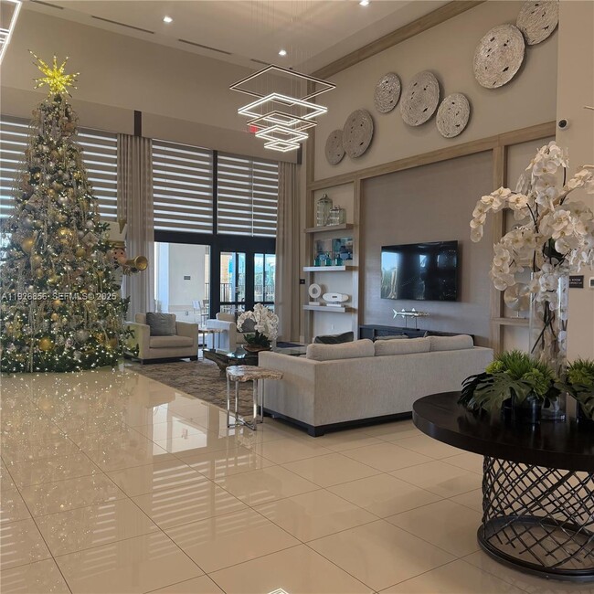 Building Photo - 10320 W 33rd Ln