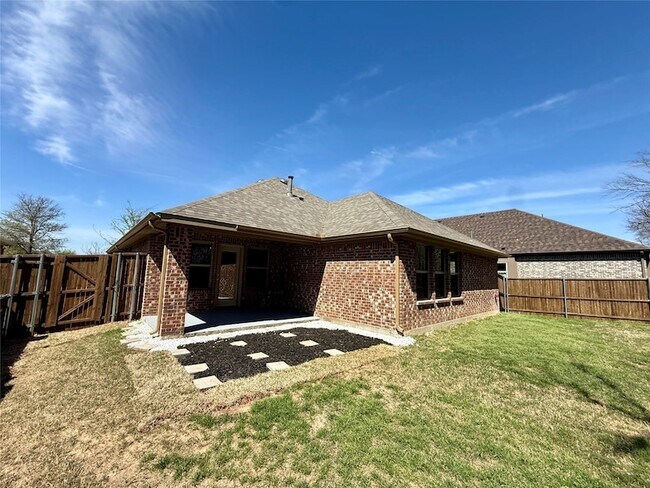 Building Photo - 2305 Caroline St