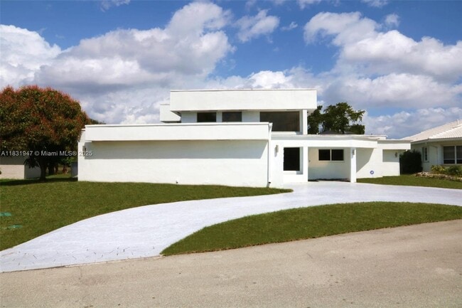 Building Photo - 6003 Umbrella Tree Ln