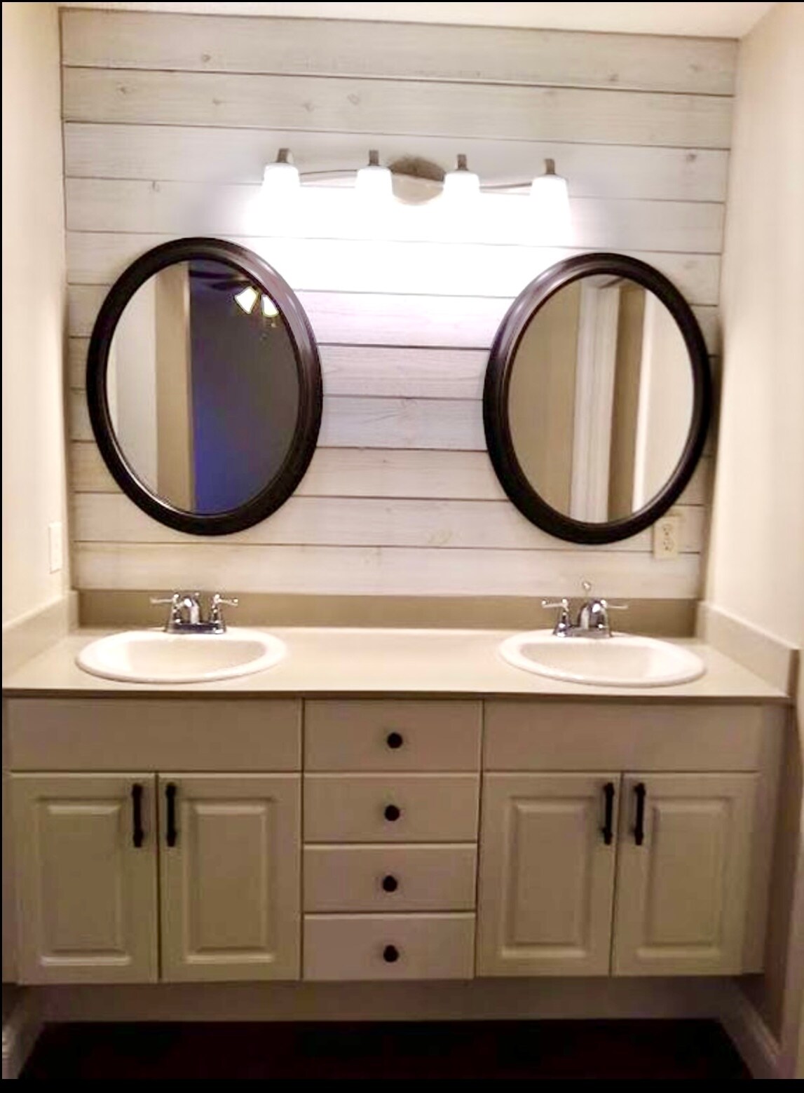 Building Photo - 12836 Woodmill Dr