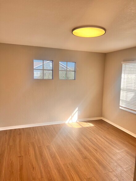 Building Photo - 10983 Winter Crest Dr